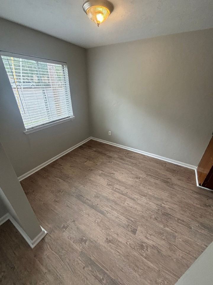 1402 Lazy Brk #C - Photo 5 of 16