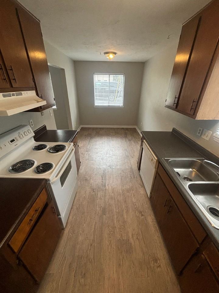 1402 Lazy Brk #C - Photo 6 of 16