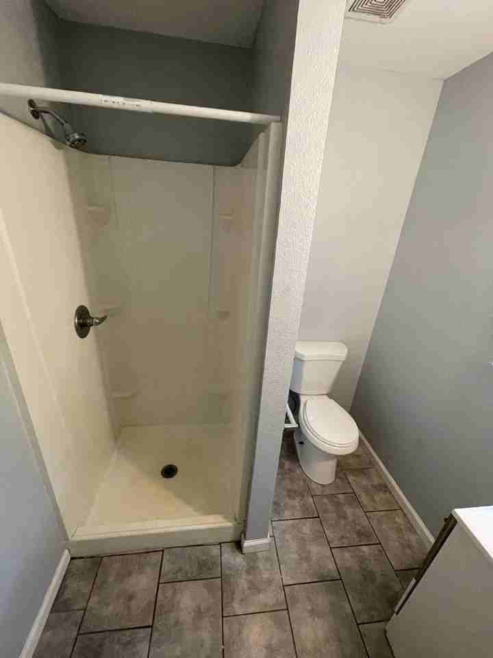 1717 Harris St Unit 2 - Photo 7 of 17