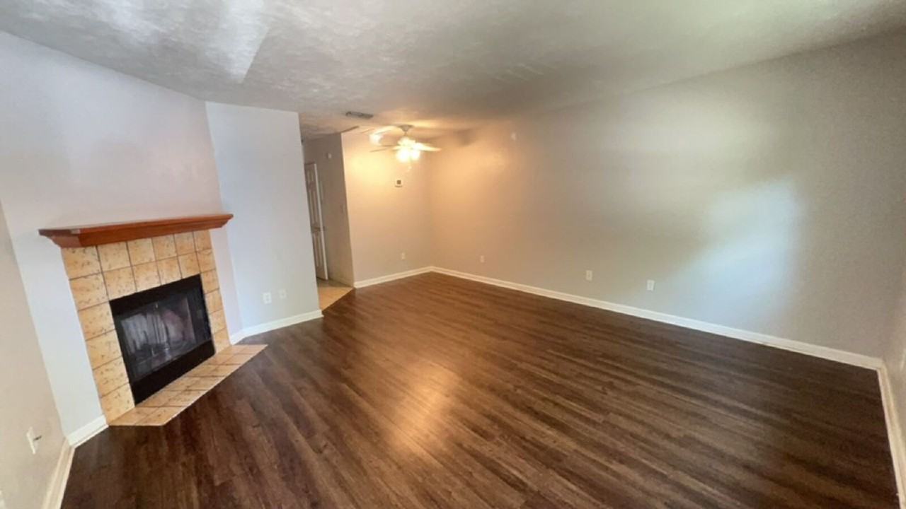 2530 Mar Ct - Photo 6 of 17