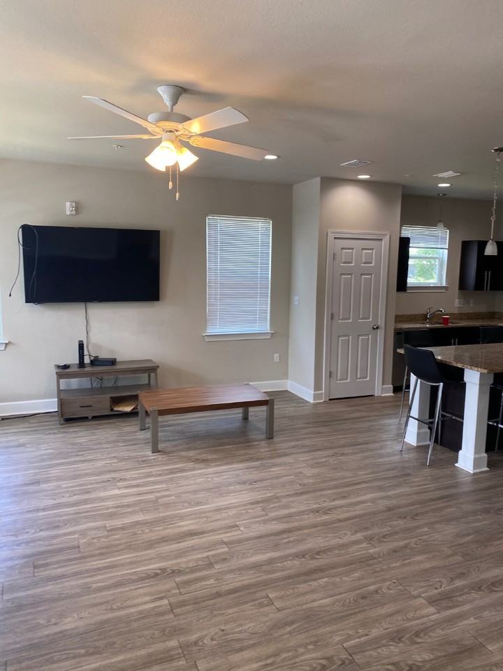 1809 Bellevue Way - 1809 Bellevue Way - Photo 6 of 15