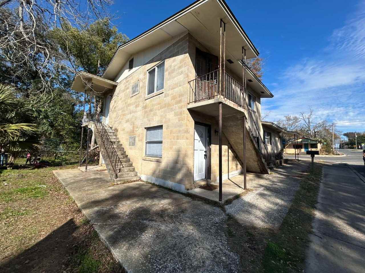 2150 Saxon St #A - Photo 3 of 14