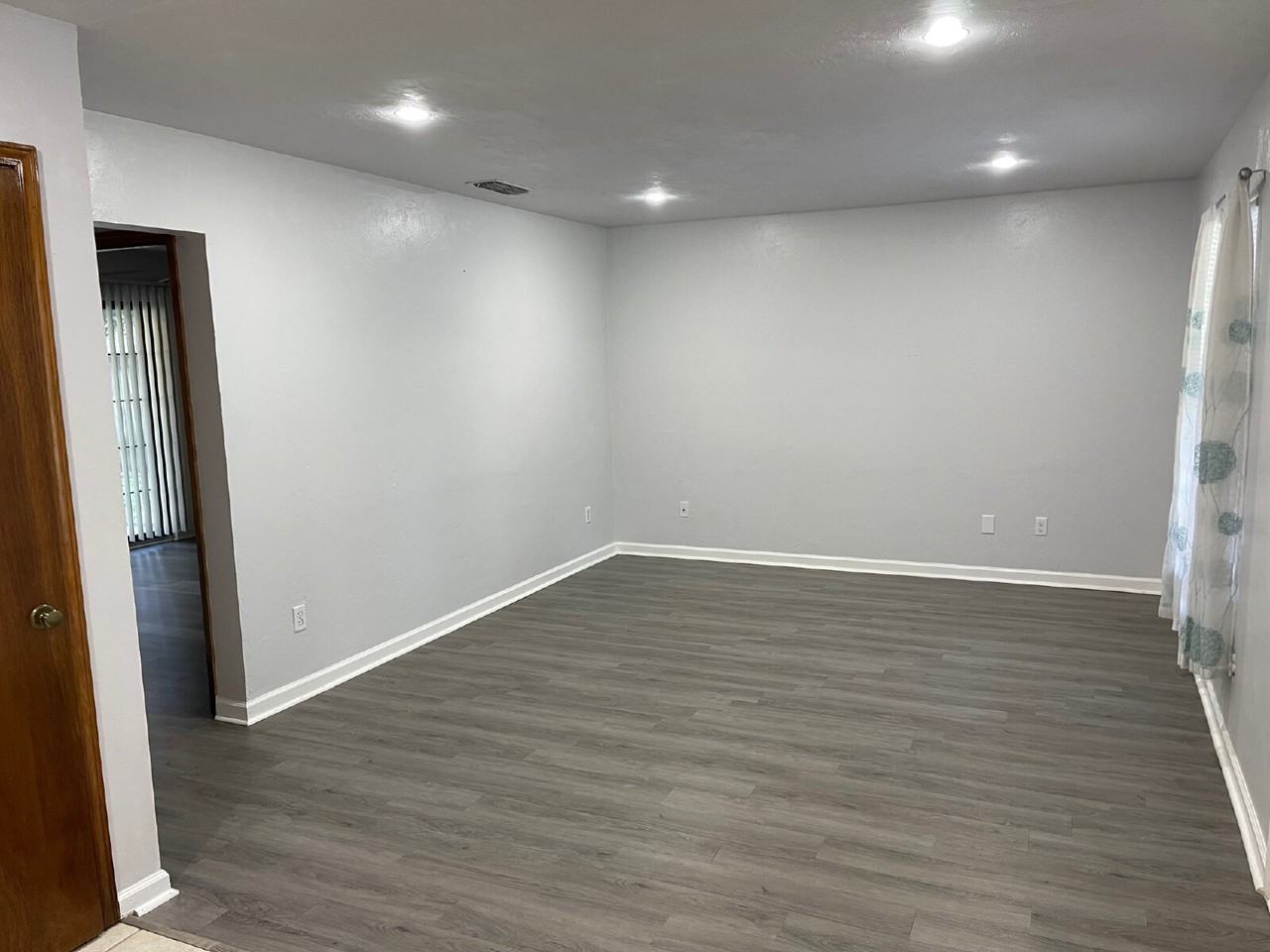 5722 Lumberjack Ln - Photo 4 of 18
