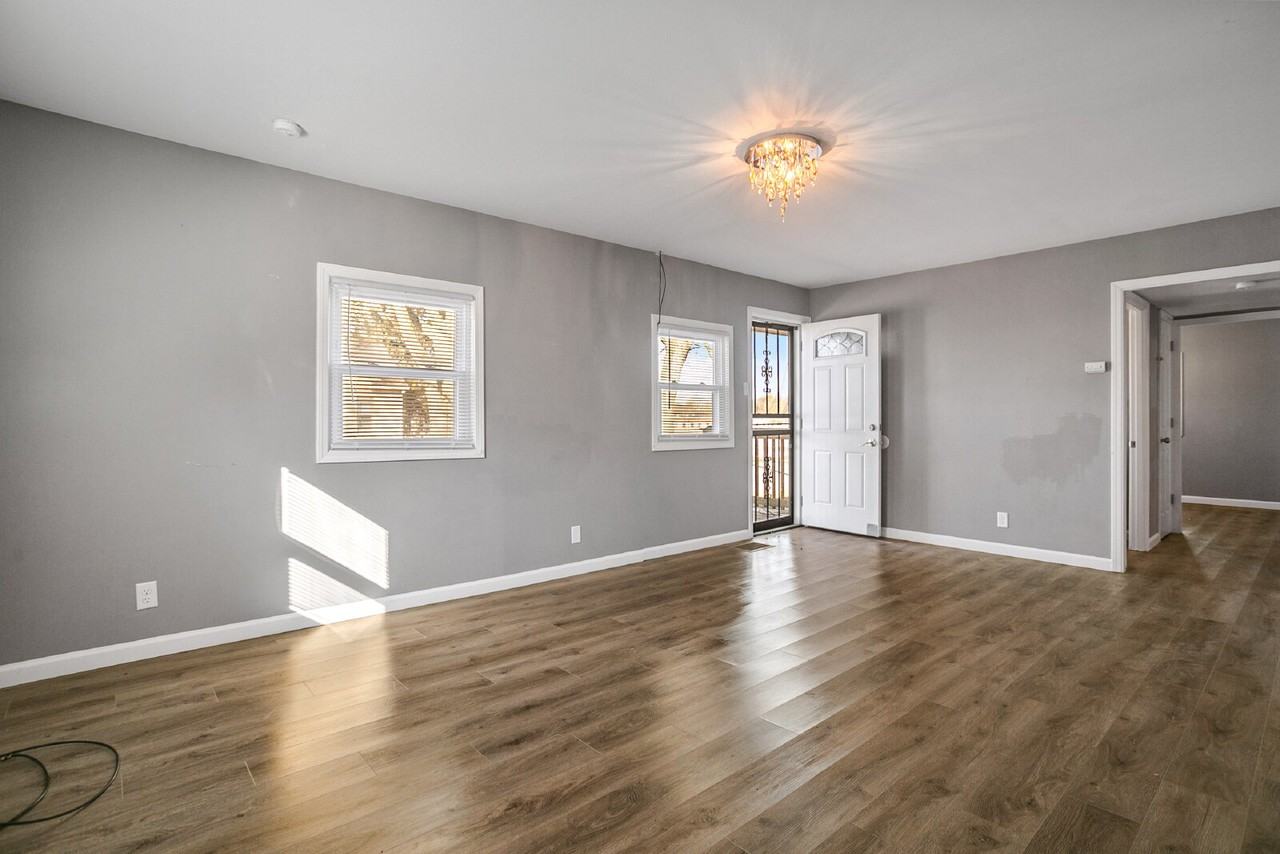 4889 N 24th St - Photo 3 of 15