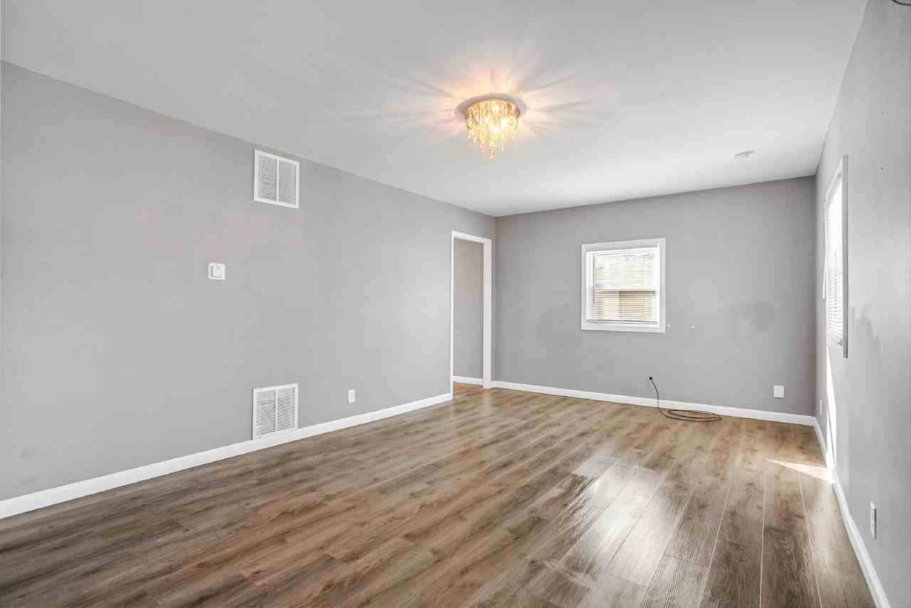 4889 N 24th St - Photo 4 of 15