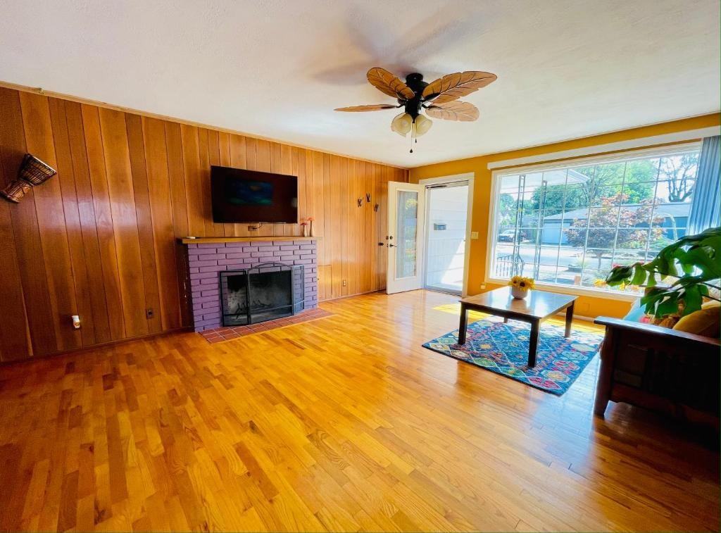 2691 Forrester Way - Photo 3 of 41