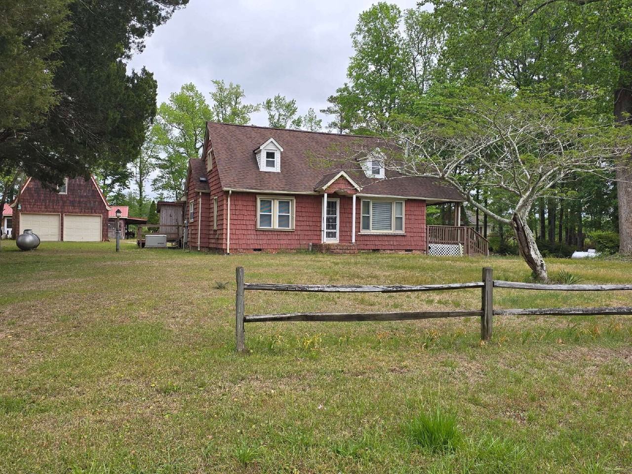844 Old Church Rd - Photo 2 of 26