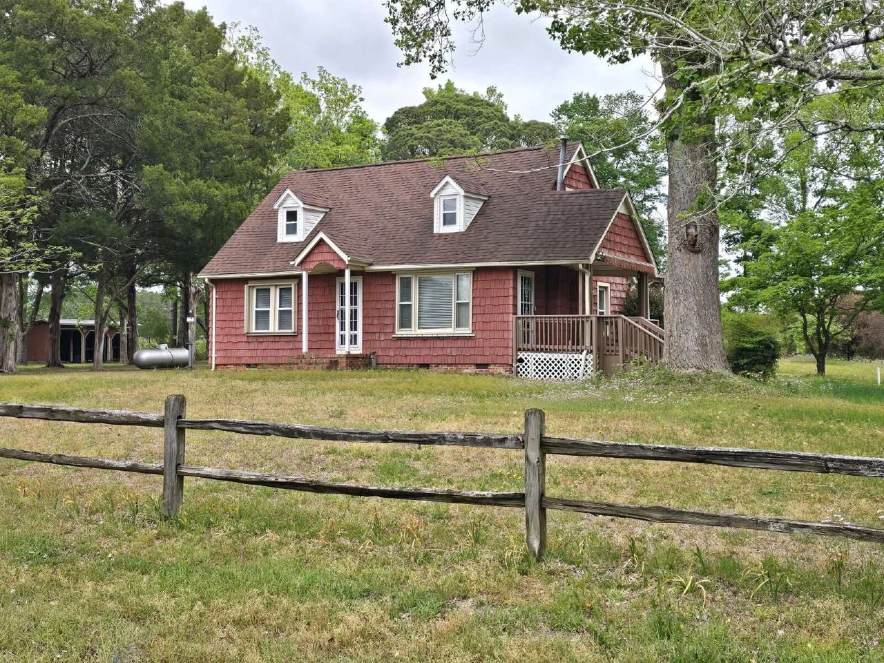844 Old Church Rd - Photo 3 of 26