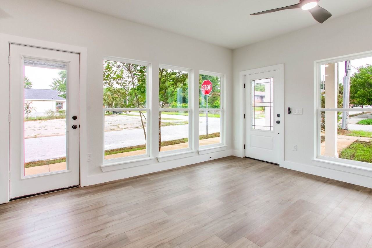 14 S M St - Photo 4 of 32