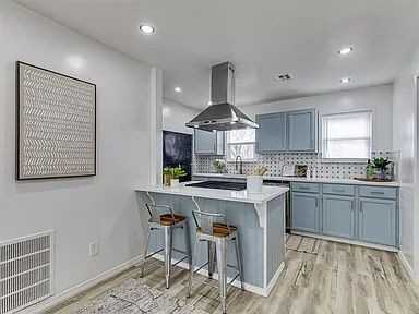 1208 Jet Dr - Photo 3 of 33