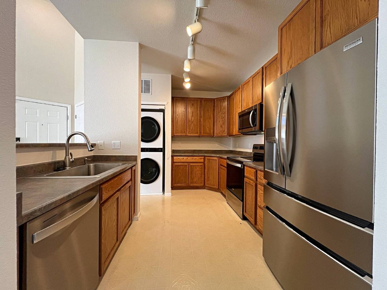 3865 S Dayton St Unit 302 - Photo 7 of 31
