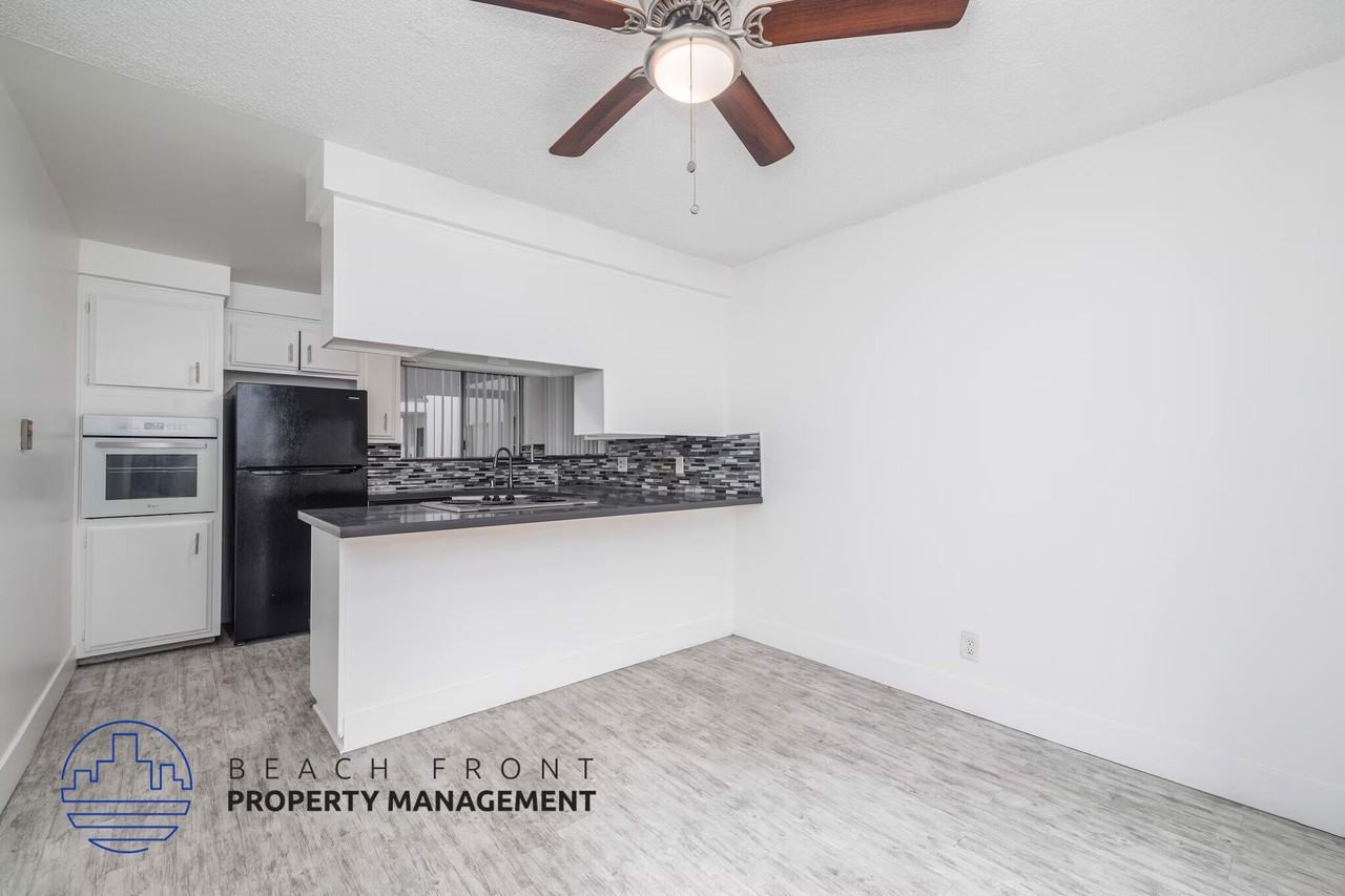 355 Coronado Ave. - Photo 2 of 21