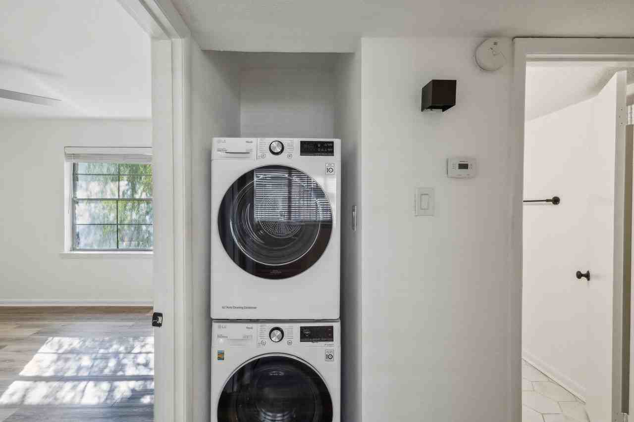 4321 Cole Ave - Photo 7 of 24
