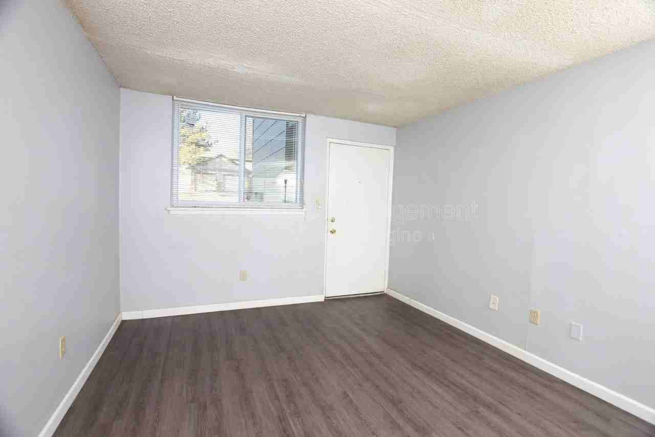1212 S Longfellow St #102 - Photo 3 of 9