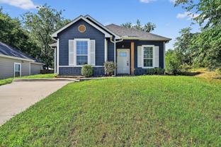 320 W Bond St - Photo 1 of 1