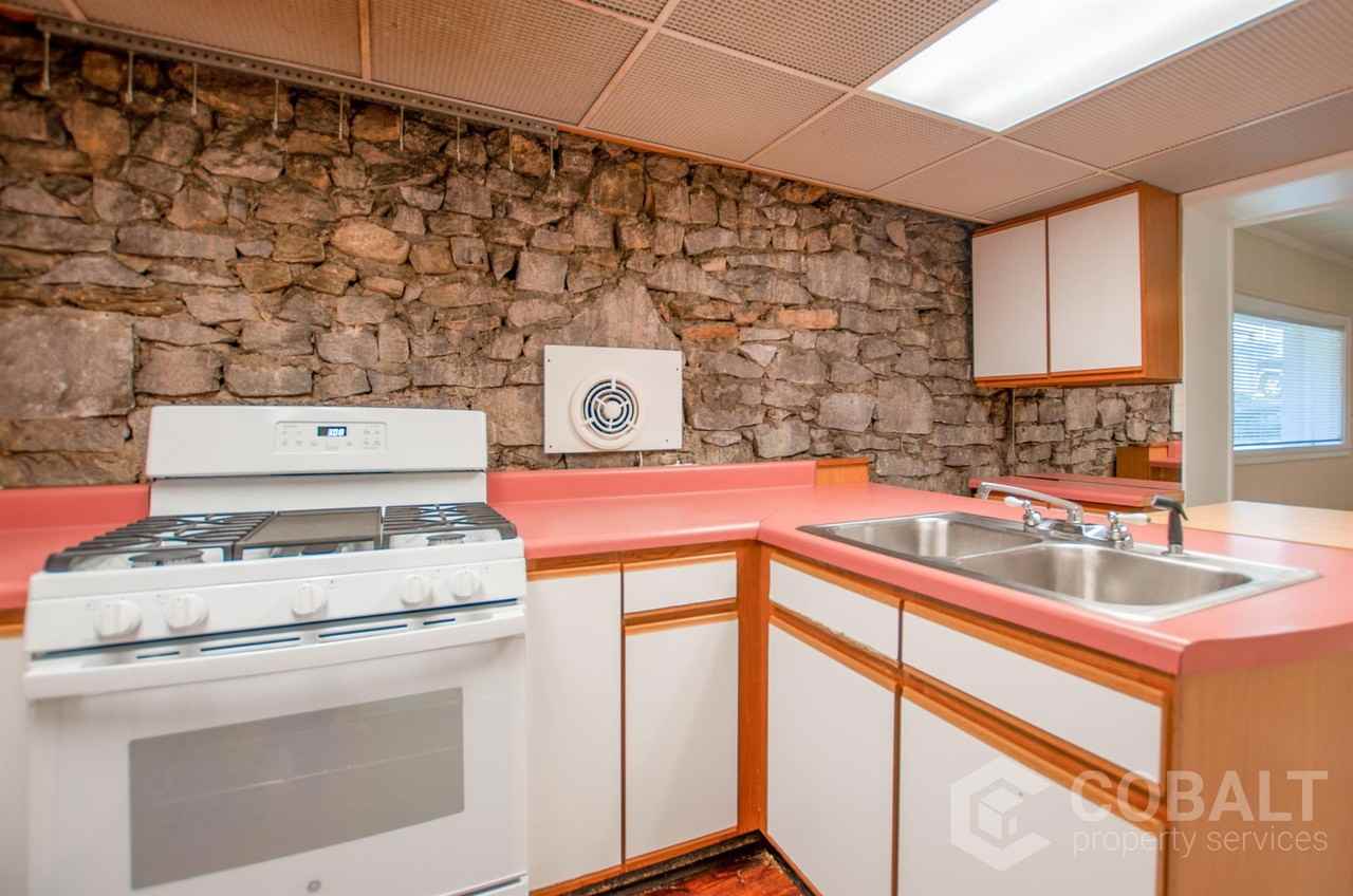 867 Rosedale Rd Ne #2 - Photo 2 of 18