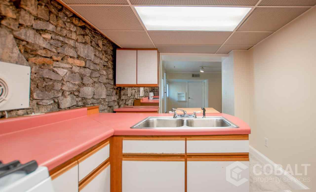 867 Rosedale Rd Ne #2 - Photo 3 of 18