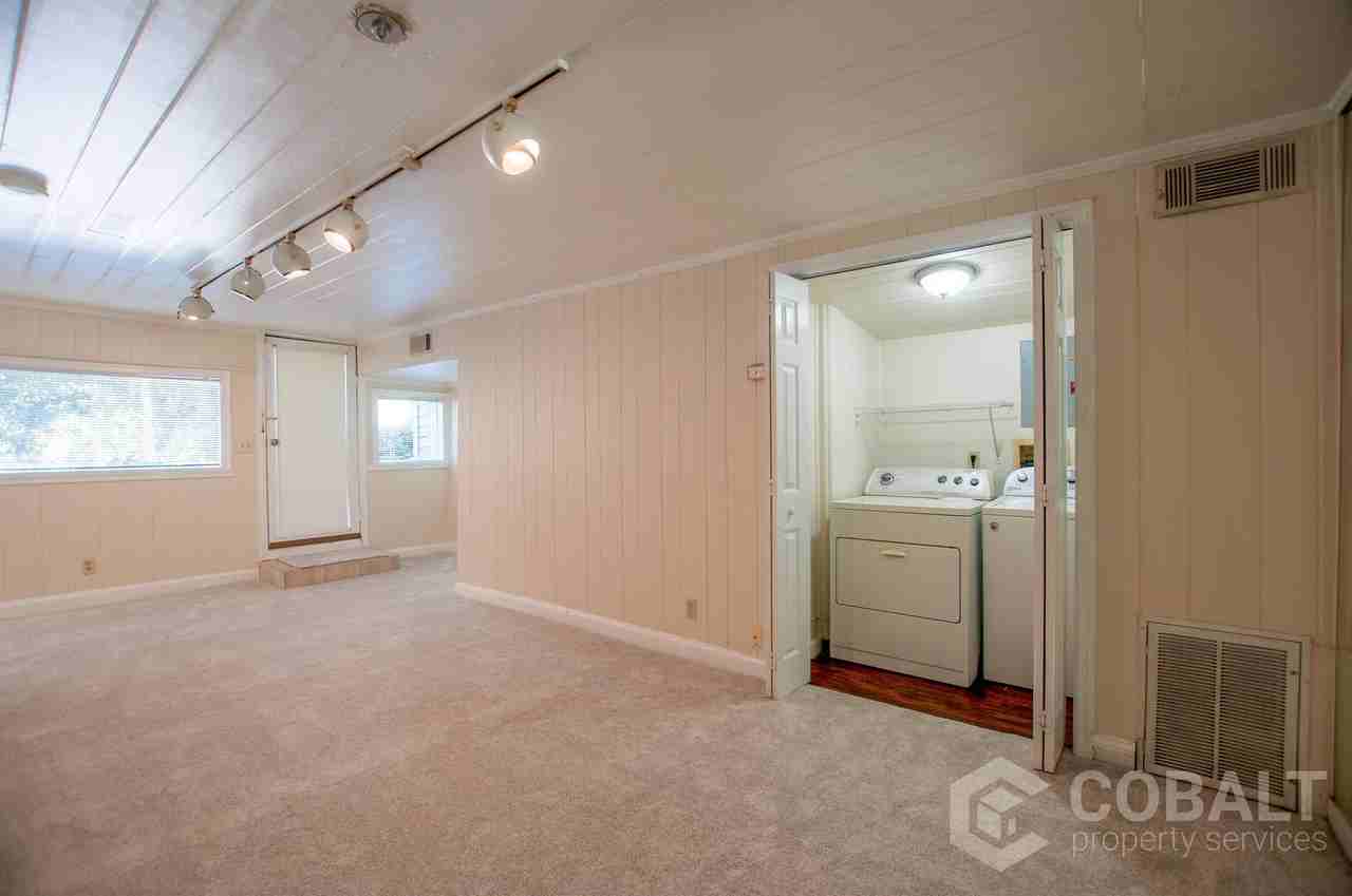 867 Rosedale Rd Ne #2 - Photo 7 of 18