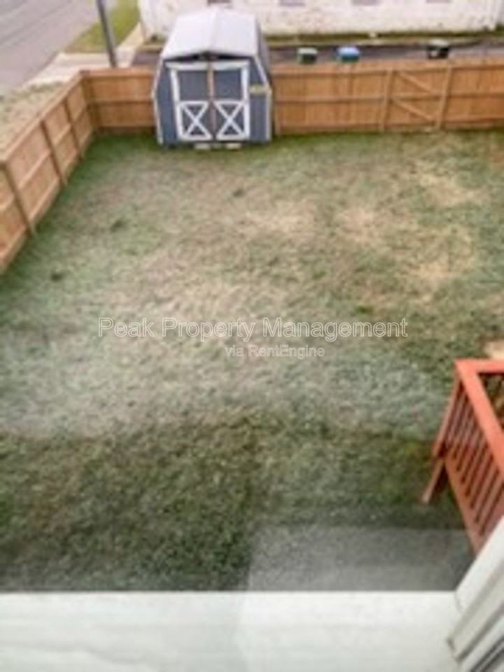 117 E 13th St - Photo 4 of 4