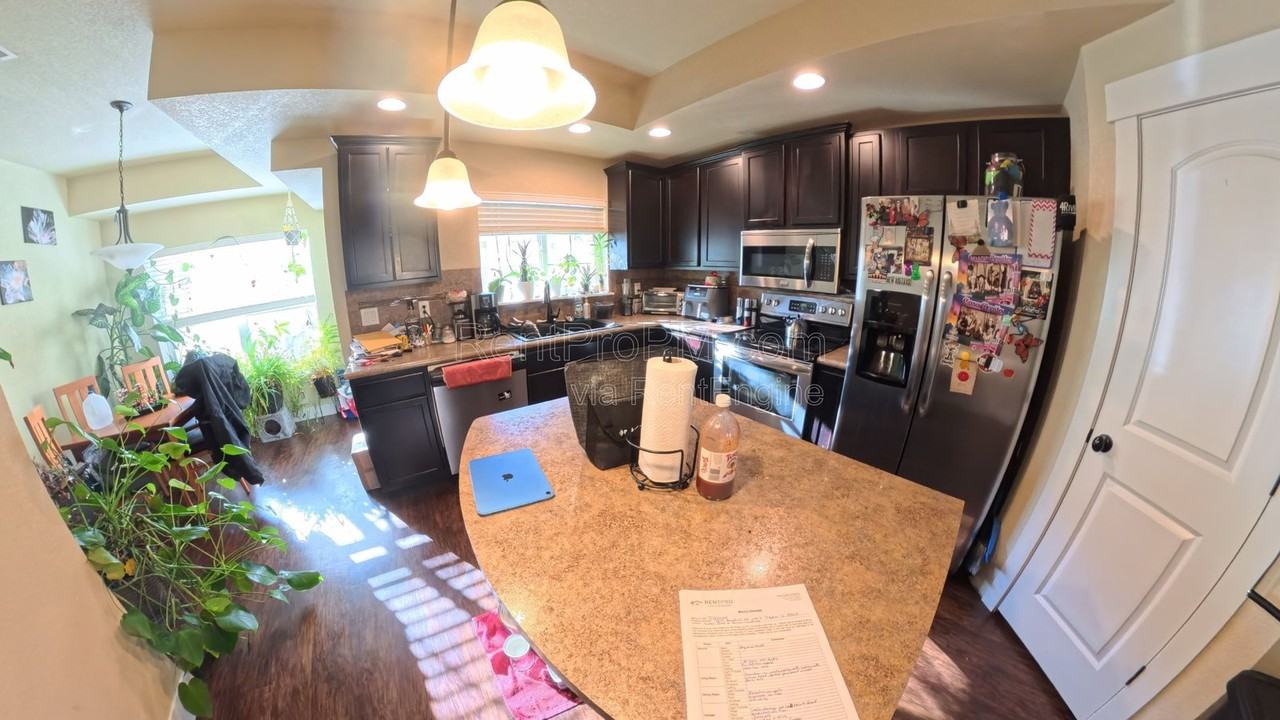 5021 Brookfield Dr #D - Photo 4 of 15