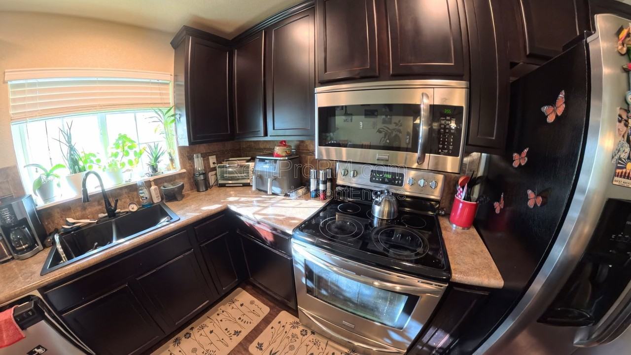 5021 Brookfield Dr #D - Photo 5 of 15