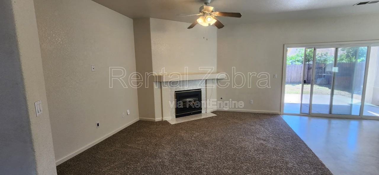 3201 Bea Ct - Photo 2 of 29