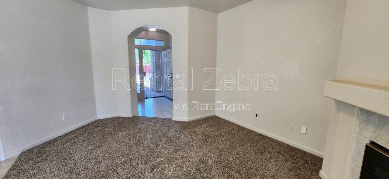 3201 Bea Ct - Photo 3 of 29