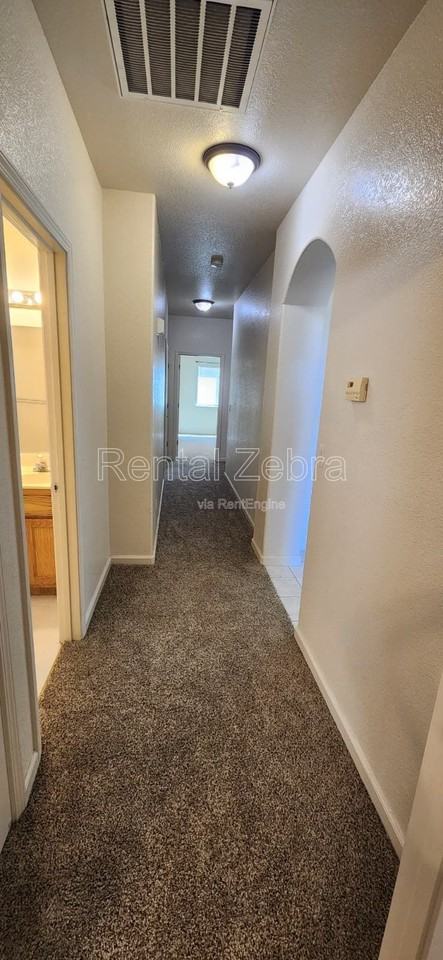 3201 Bea Ct - Photo 5 of 29