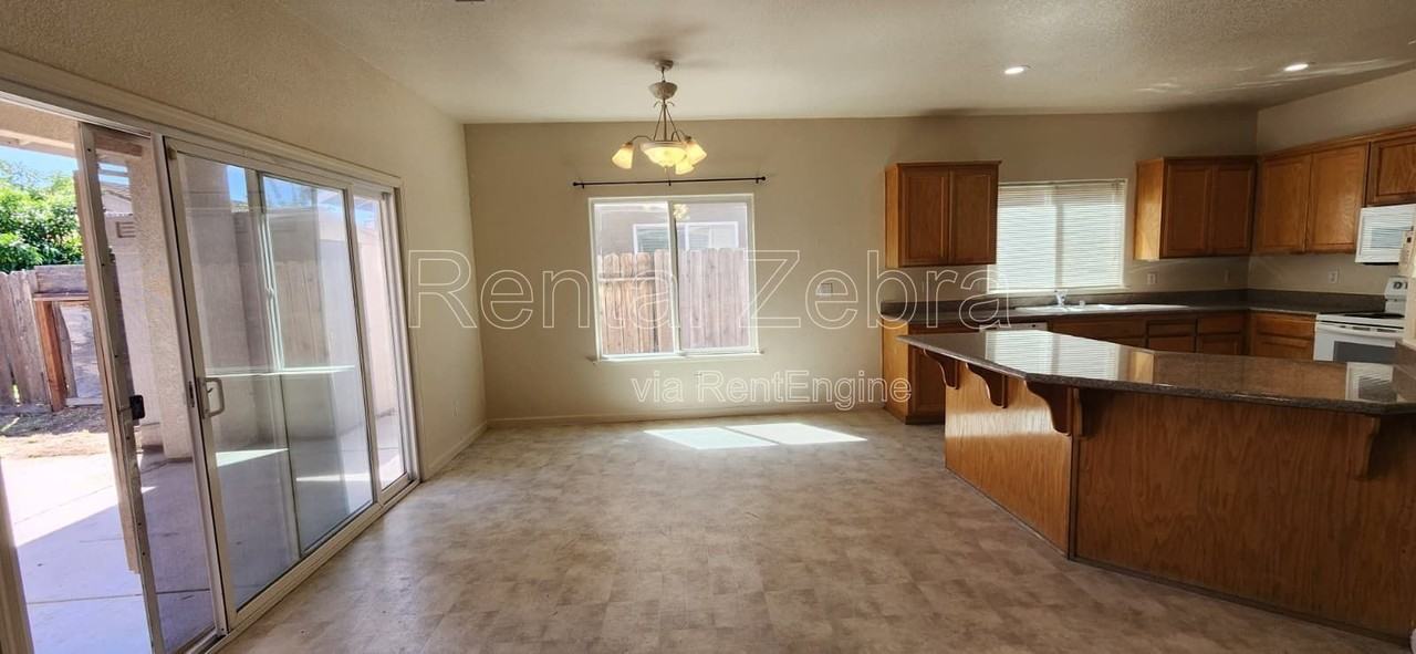 3201 Bea Ct - Photo 6 of 29