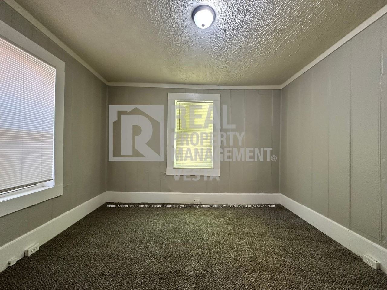 1596 Burton Ave - Photo 7 of 13