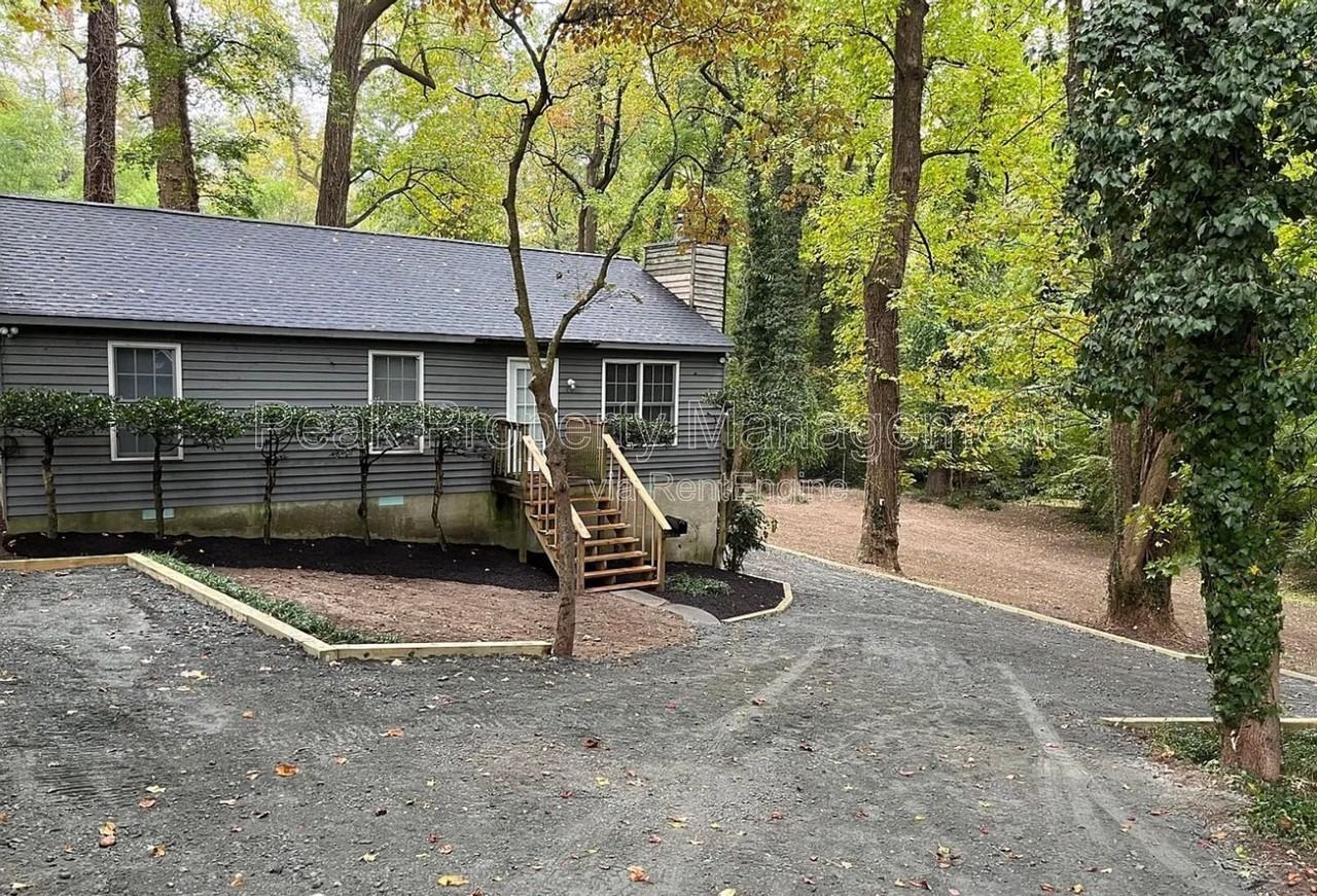 1001 W 42nd St - Photo 2 of 2