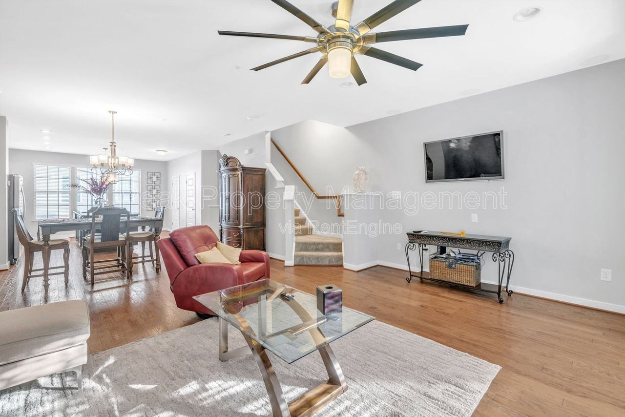 4951 Old Main St - Photo 5 of 31