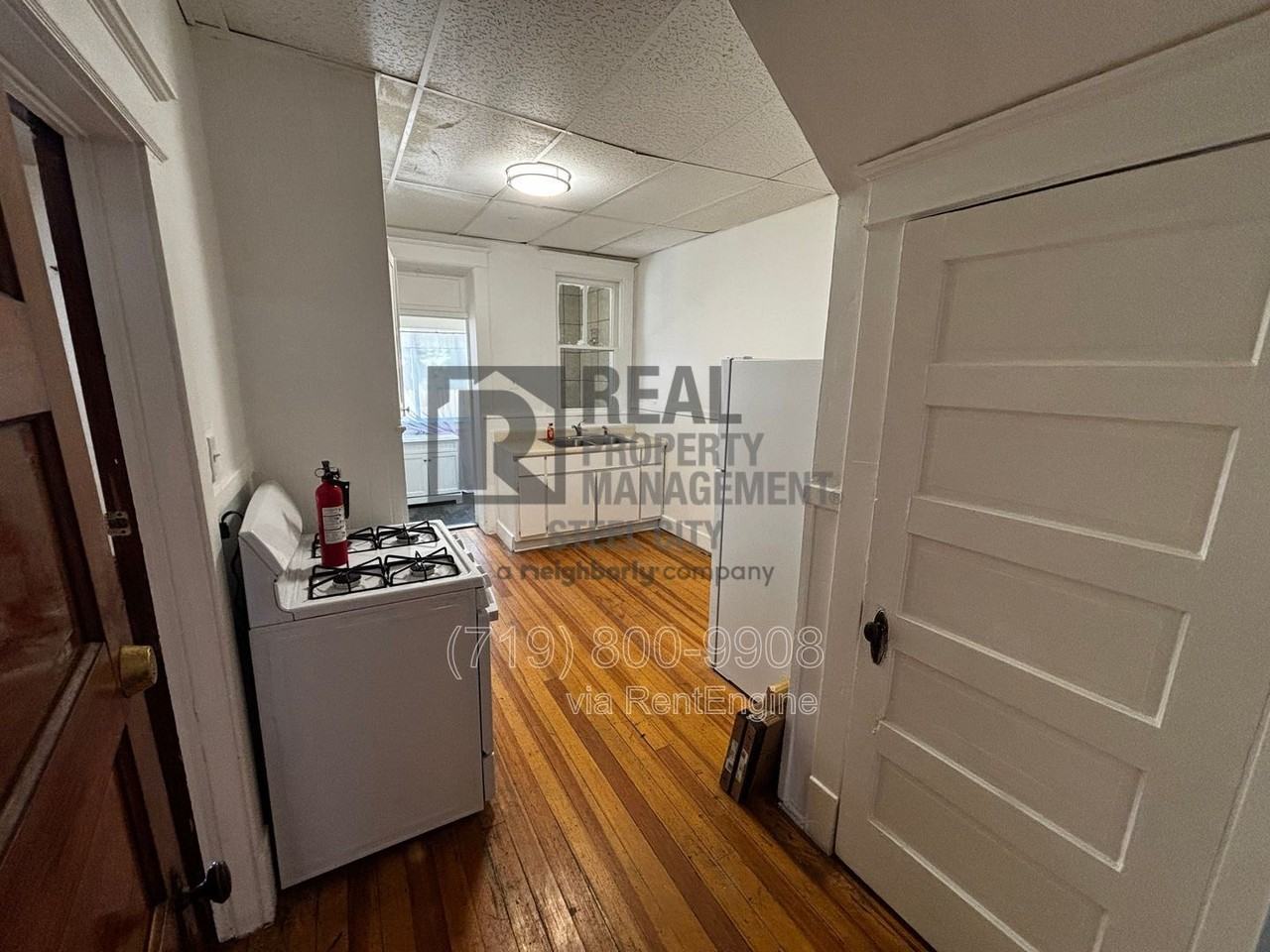 210 W Evans Ave - Photo 6 of 19