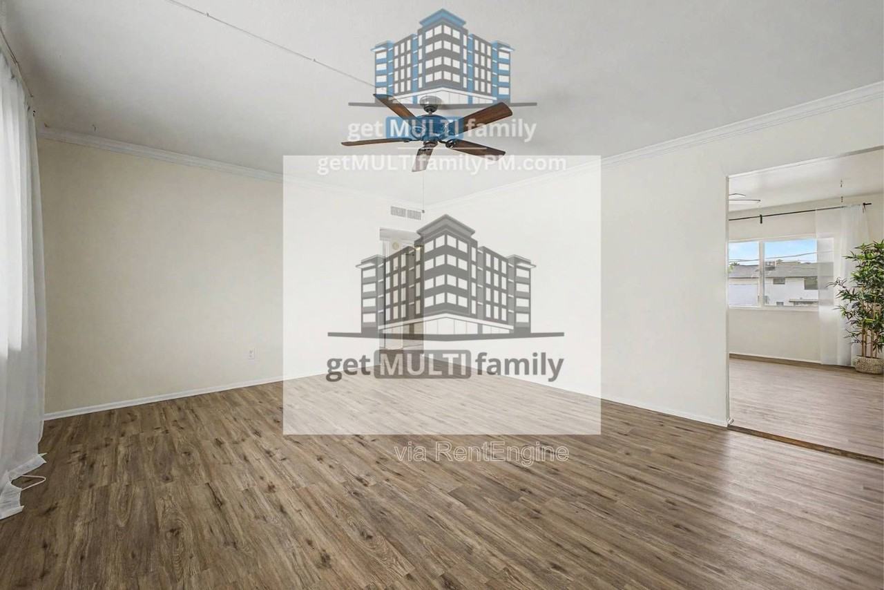 4325 N 26th St #13 - Photo 2 of 22