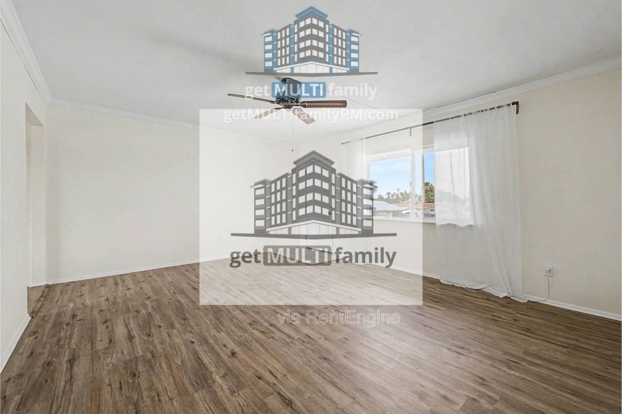 4325 N 26th St #13 - Photo 4 of 22