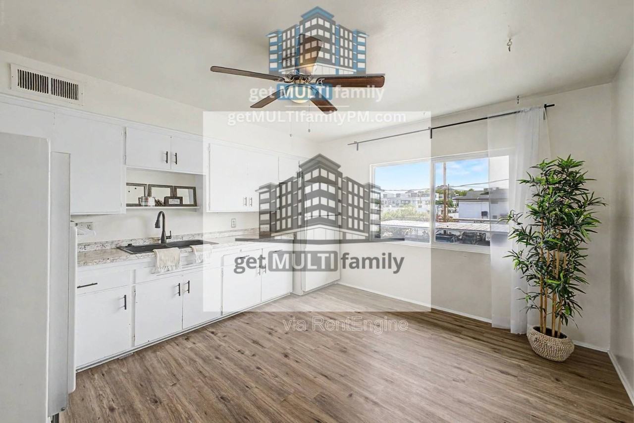 4325 N 26th St #13 - Photo 5 of 22