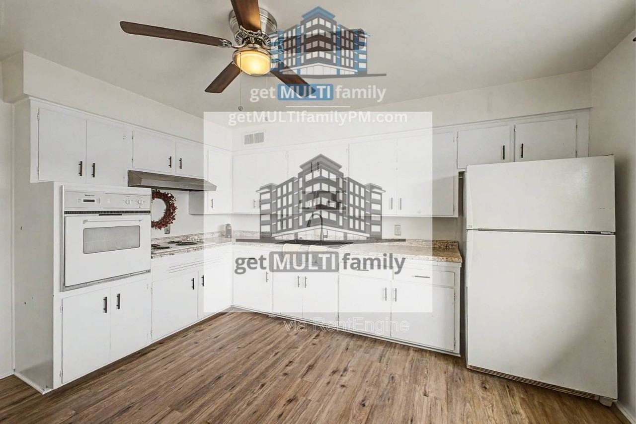 4325 N 26th St #13 - Photo 6 of 22