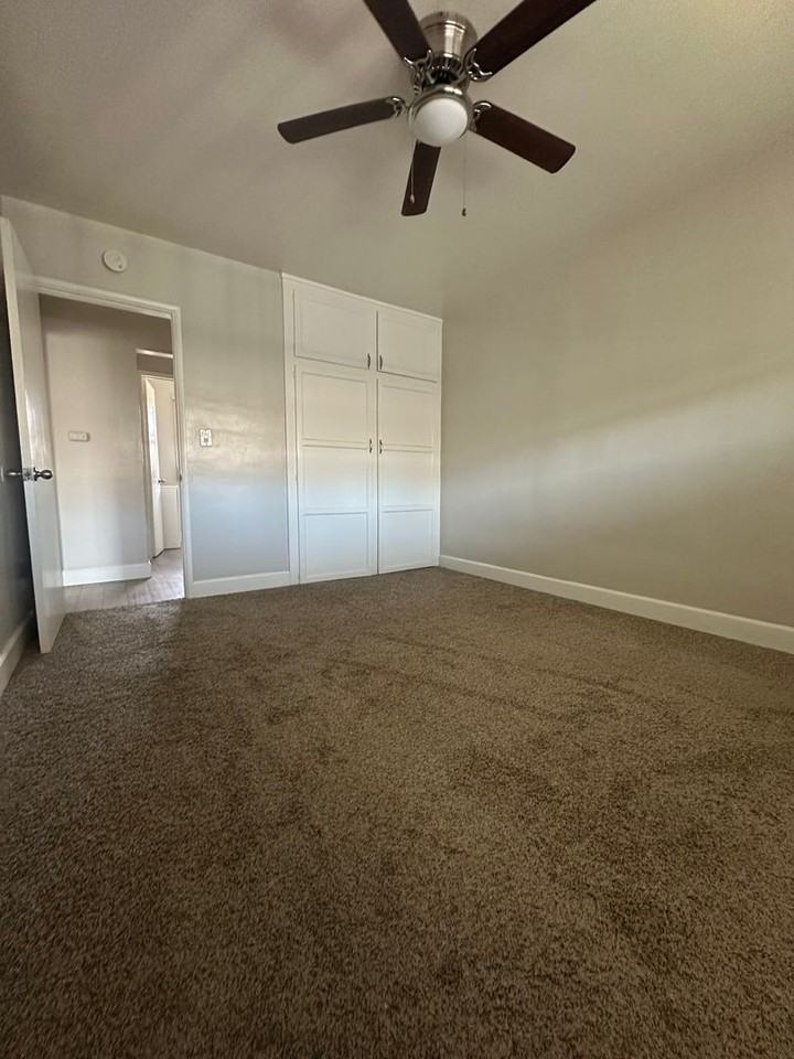 LAST 1 Bedroom/ 1 Bathroom Apartment Available! - Photo 4 of 15