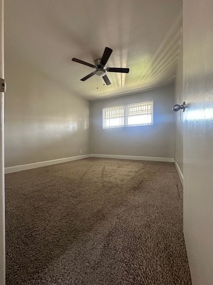 LAST 1 Bedroom/ 1 Bathroom Apartment Available! - Photo 5 of 15