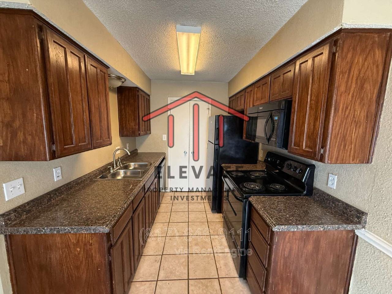 5904 Holiday Ln - Photo 3 of 14