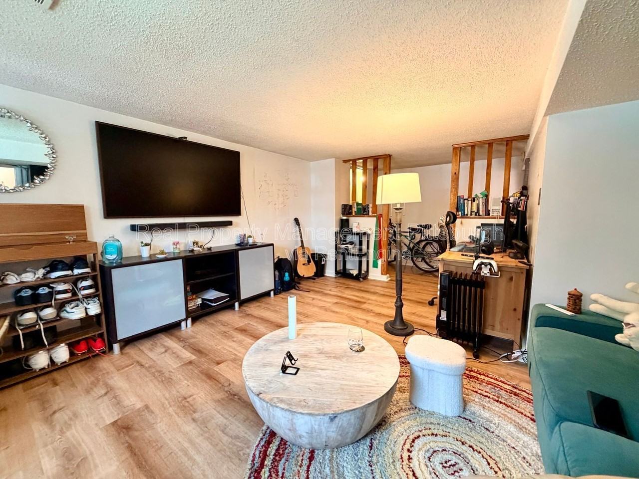 433 Ella St - Photo 2 of 27