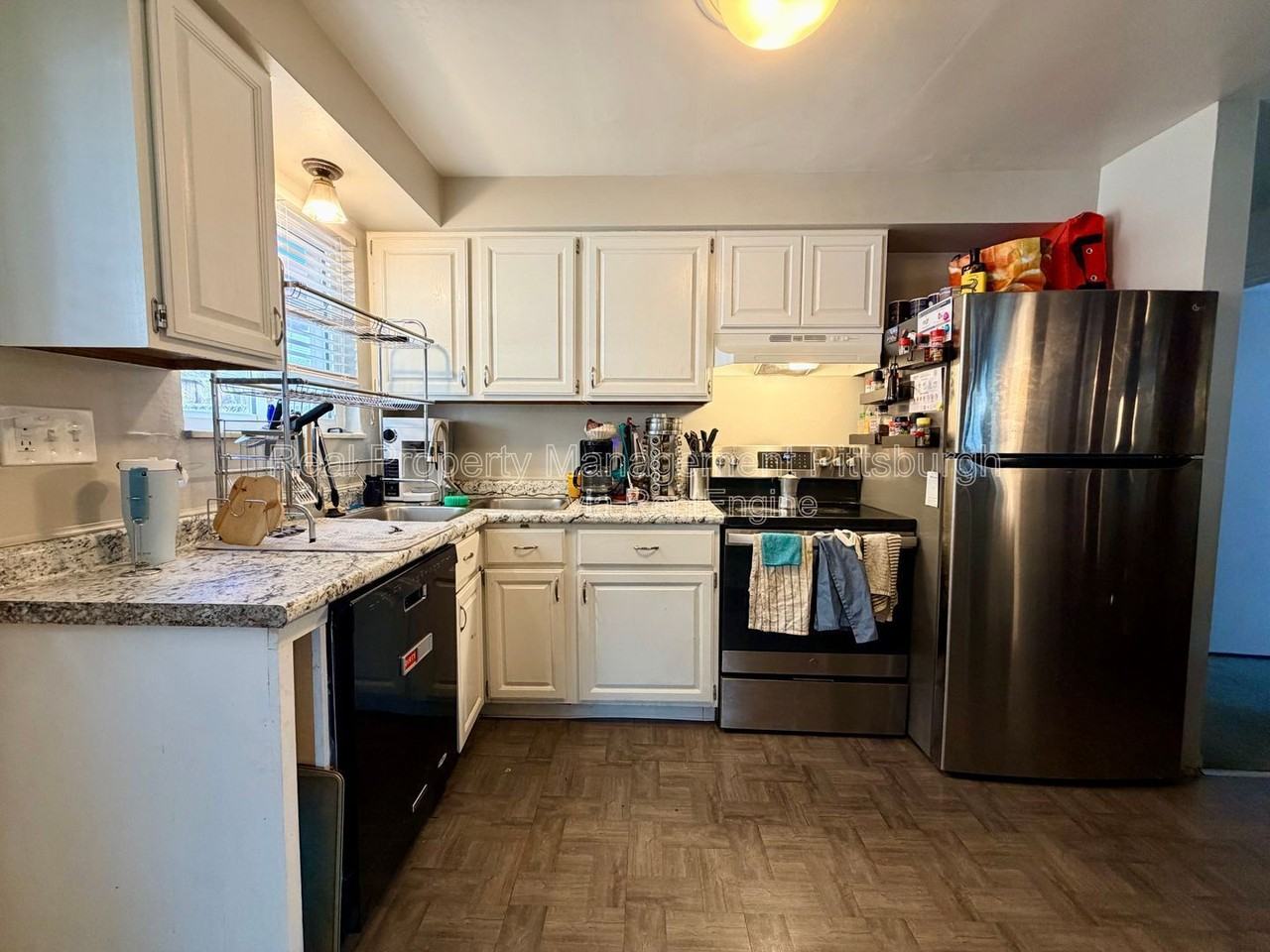 433 Ella St - Photo 6 of 27