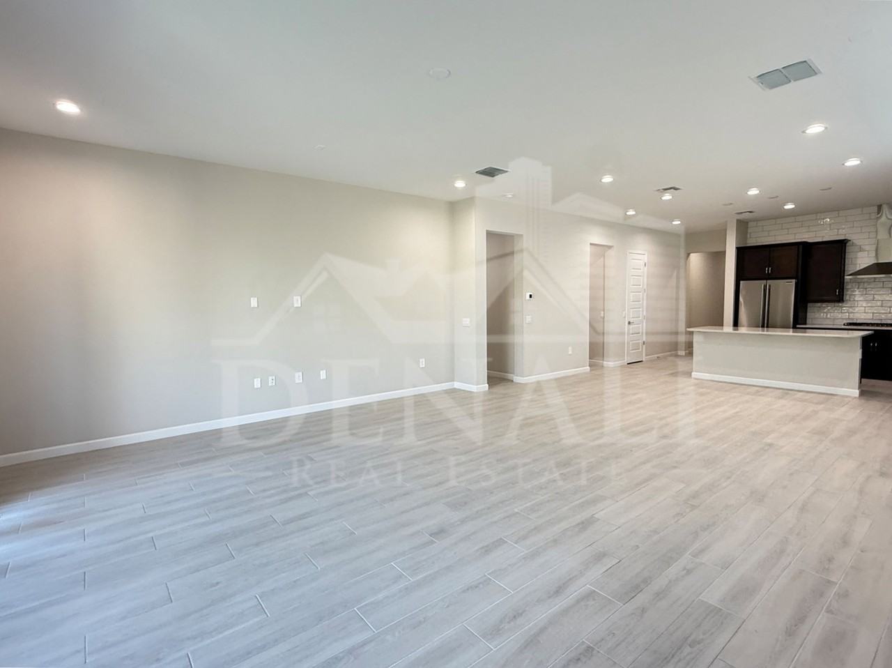 6010 E Quail Ave - Photo 6 of 21