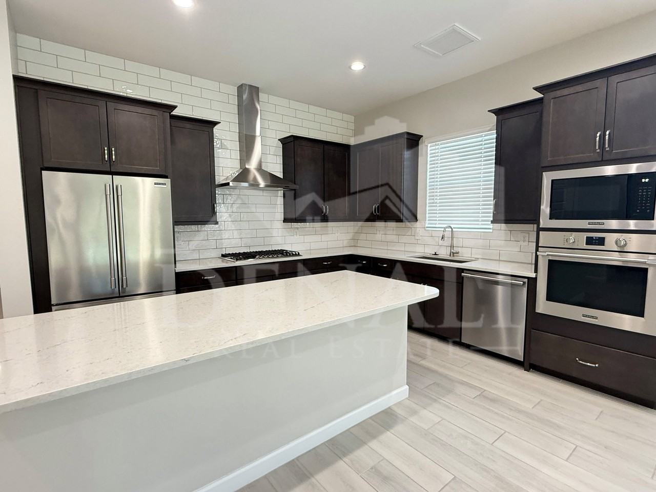 6010 E Quail Ave - Photo 7 of 21