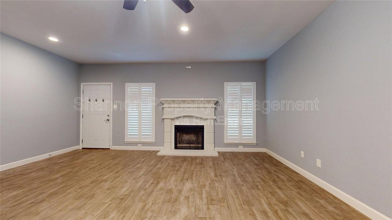 2984 Holly Hall St - Photo 3 of 26