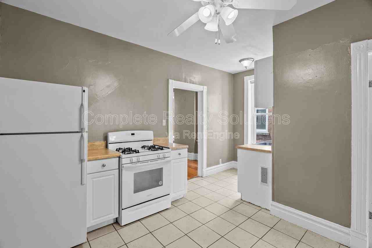4109 Hartford St #4109A - Photo 3 of 28