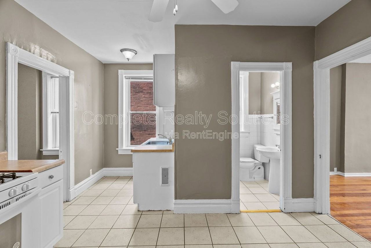 4109 Hartford St #4109A - Photo 4 of 28