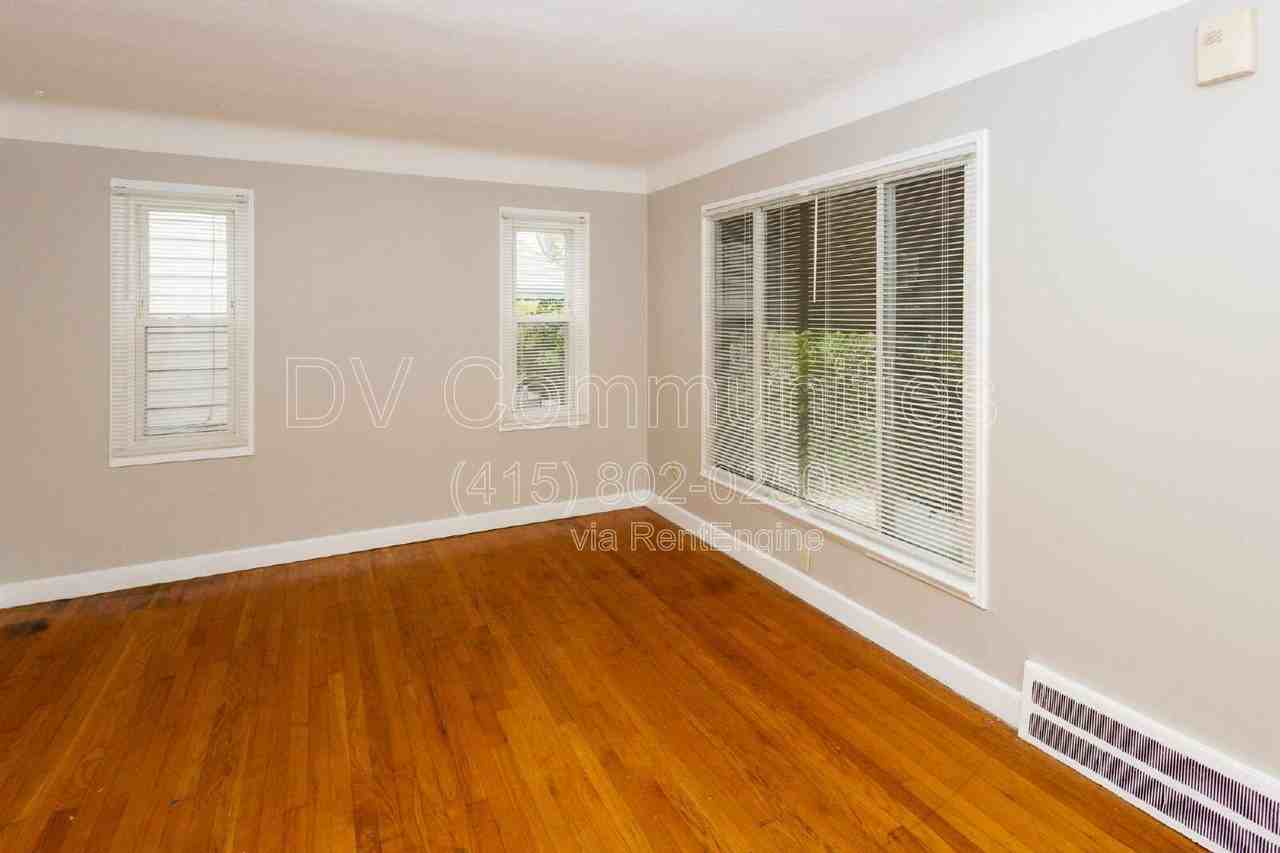 19001 Nitra Ave - Photo 3 of 15