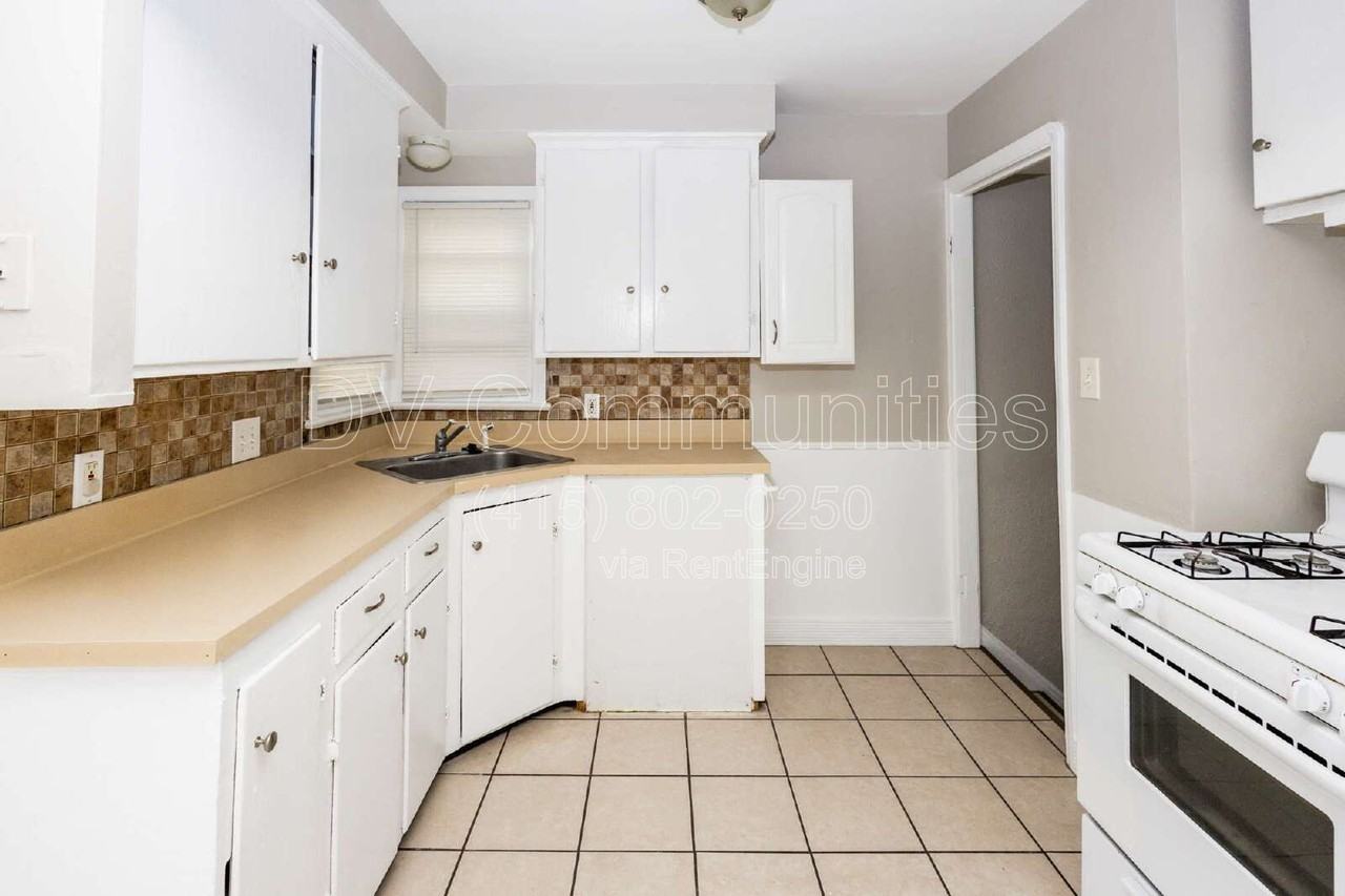 19001 Nitra Ave - Photo 5 of 15