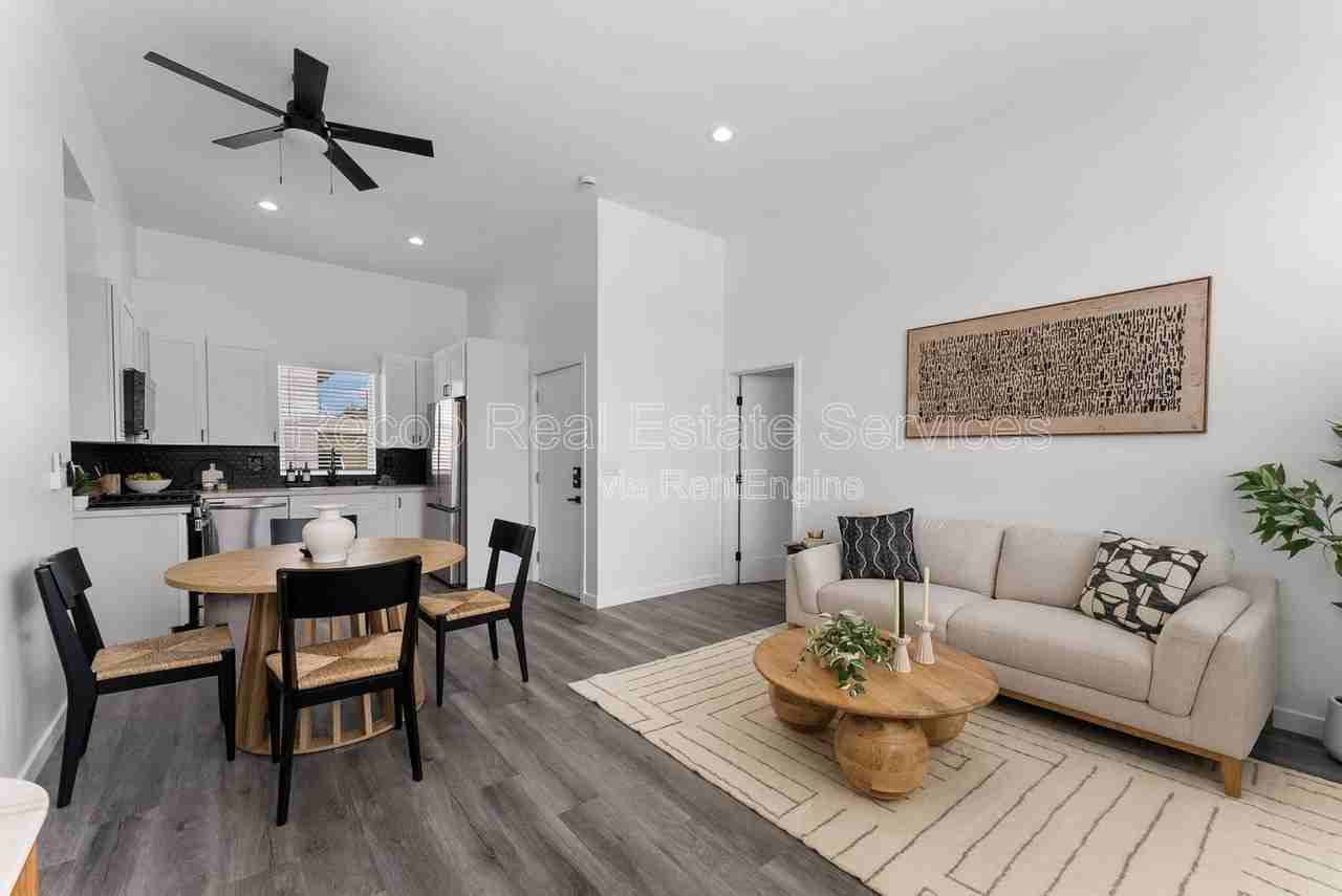 5256 Adams Ave #5 - Photo 6 of 26